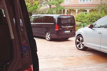 Private Transfer from Roissy CDG Airport to Disneyland Paris