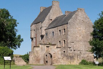 Jamie Fraser Outlander tour to Lallybroch from Edinburgh