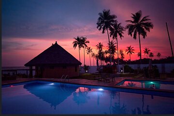 Slave Dungeons , Cape Coast , Elmina ,Canopy Walkway / Accra City Tour