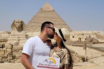 Full Day Tour to Giza Pyramids and Egyptian Museum in Cairo