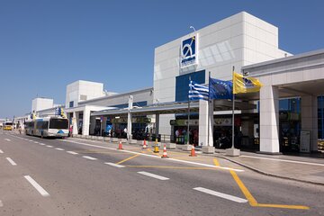 Private Transfer: Athens to/from Costa Navarino Hotel