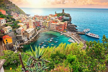 Cinque Terre Small Group or Private Day Tour from Florence