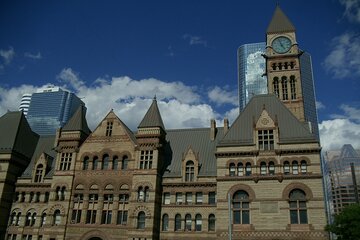 Toronto Self-Guided walking tour and scavenger hunt