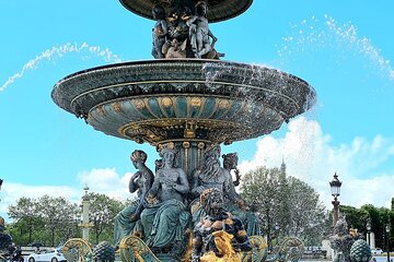 Drawing workshop/creative notebook & cultural walk in the Tuileries