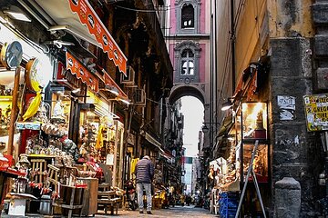 Naples Walking tour of the Historical Center