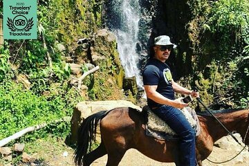 Private Day Tour of Jardín with Horseback Ride and Coffee Villa from Medellin