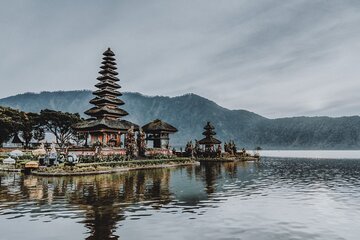 Bedugul Tour, Tanah Lot Temple with Kecak Show & Sea Food Dinner by Ocean View