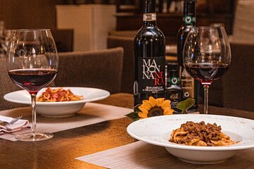 Half-Day Market Tour and Tuscan Cooking Experience in Florence