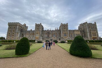 Private Windsor Castle, Stonehenge, The City of Bath Day Tour