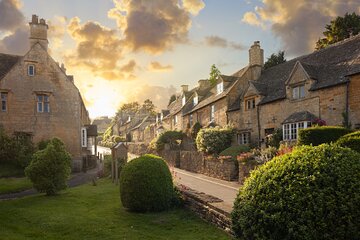 Private Cotswold Villages Day Tour see the beauty of the Villages