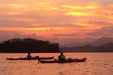 Paquera Sunset and Full Moon Kayak Tour