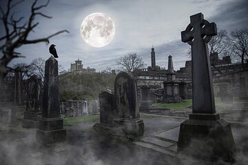 Private tour of Ghosts in Spanish