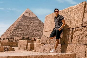 Giza Pyramids and Sphinx Tour