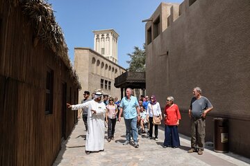 Heritage Tour and Traditional Emirati Lunch 