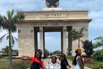 Private City Tour in Accra with Hotel Pickup and Lunch 