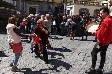 Walking Tour of Naples with Traditional Music