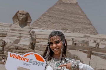 Private Tour at Giza Pyramids and Sphinx 