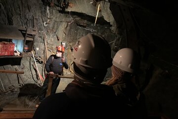 Juneau Underground Gold Mine and Panning Experience