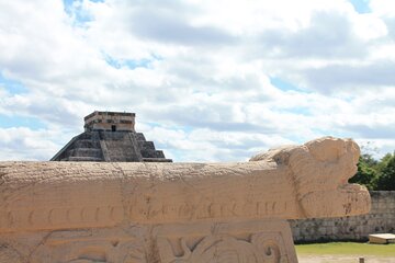 Private World Wonder Discovery Tour in Chichen Itza, Cenote and Valladolid 