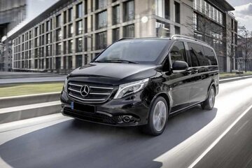 Private Transfer from Prague Airport to Prague City Hotels 1 - 7 pax