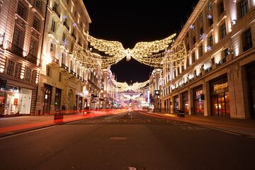 London Christmas Lights Private Car Tour with Driver Guide