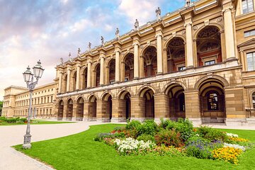 Munich Residenz Palace, Museum and Treasury Private Tour