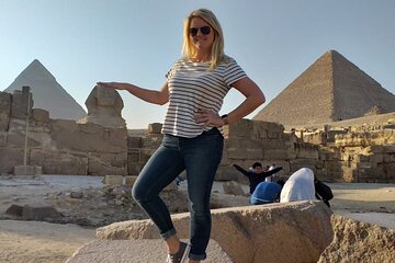 Tour to Giza pyramids Sphinx with local guide 