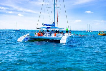 Isla Mujeres Tour on Catamaran with Snorkel, Open Bar, Buffet & Beach club