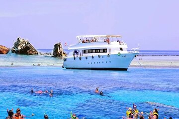 Ras Mohamed National Park & White Island Boat Trip with Lunch - Sharm El Shiekh