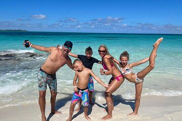 Private Rose Island Half Day Charter with Swimming Pigs