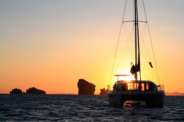 Malaga Sunset Cruise and Restaurant Dinner