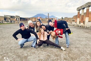 Private Pompeii Tour with an archaeologist and wine experience on Mt Vesuvius