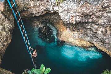 Seven Mile Beach, Blue Hole Mineral Spring, Beach Tubing