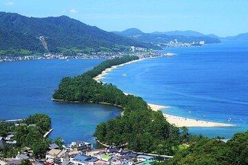 Amanohashidate and Miyama Kayabuki no Sato 1 Day Tour from Osaka