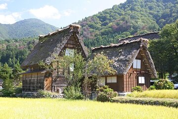 Shirakawago and Takayama 2 Days Tour from Nagoya