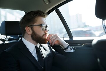 Private Airport Transfer between Paris and Parisian Airports