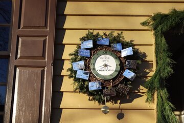 Guided Colonial Christmas Tour in Williamsburg