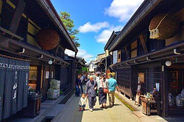 Takayama Local Cuisine, Food & Sake Cultural Tour with Government-Licensed Guide