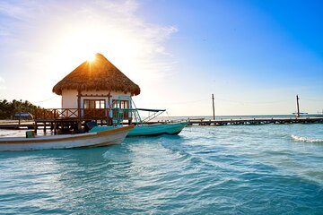 Holbox, all its beauty in 1 day (round trip, lunch and guided visit included)