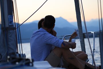 Love, Sail & Taste: Romantic sunset experience on Lake Como