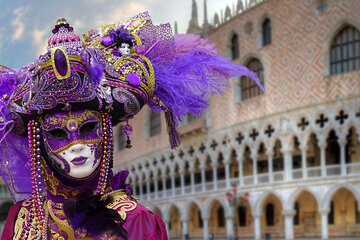 Skip the line Doge's Palace Guided Walking Tour in Venice