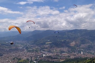 Private tour Colonial Santa Fe with Paragliding