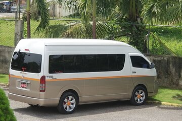 Private Coral Spring & Ocean Eden MBJ Airport Transfer to/from 