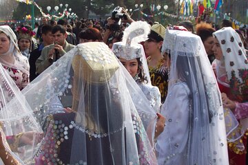 Uzbekistan 4 Days Private Tour Tashkent-Bukhara-Samarkand-Tashkent bullet train