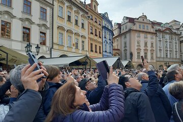 3-Hour Private Romantic Walking Tour in Prague