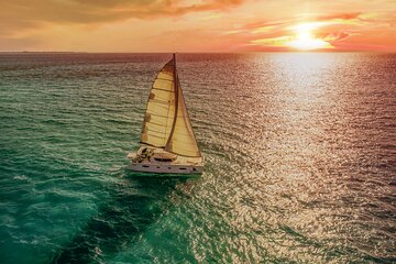 Isla Mujeres tour, Discover the amazing Caribbean Sea by Catamaran