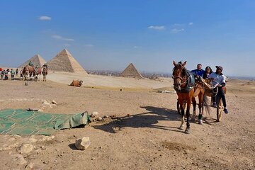 Half-Day Private Tour of Giza Pyramids with Camel Ride