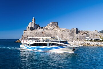 Ferry boat tour to the Cinque Terre with stop in Portovenere and Vernazza