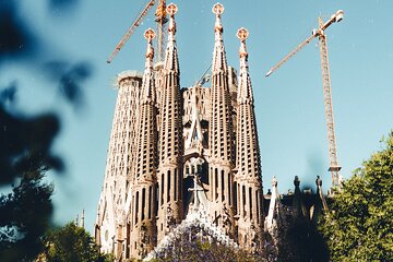 Private Best of Barcelona with Sagrada Familia Guided Tour