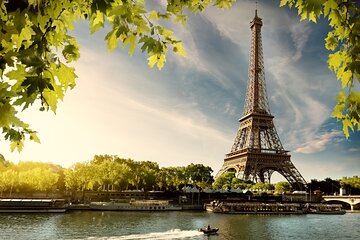 Photographer, Professional Photo Shoot - Eiffel Tower